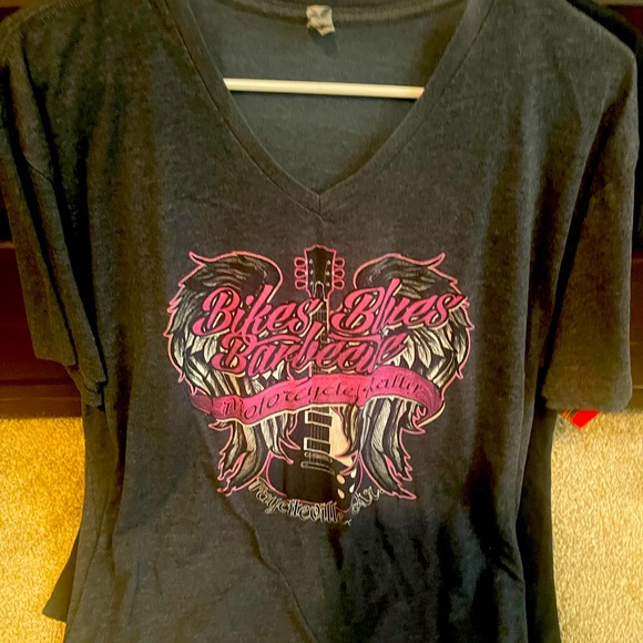 Womens Harley Davidson Shirt mint condition no holes or tears - Picture 1 of 2